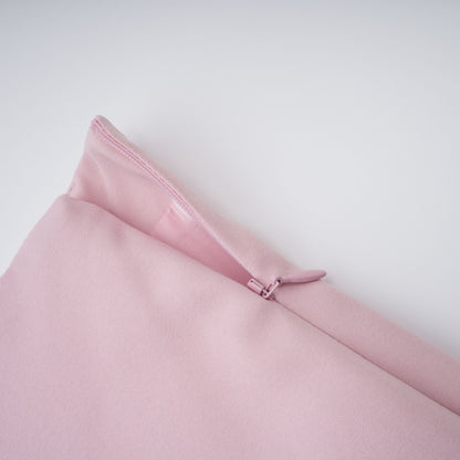 Conjunto de Chal Rosa, Corsé y Falda Plisada Priscille
